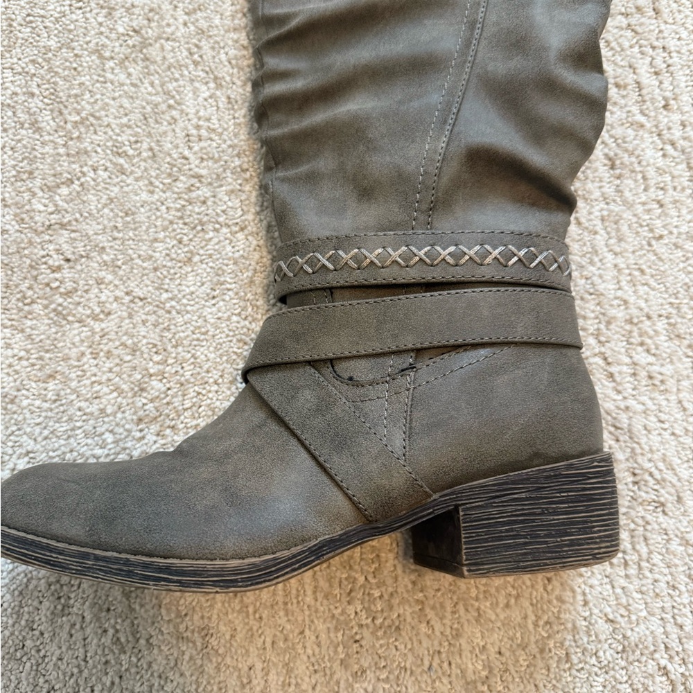 Rampage Western Women’s Mid Calf Gray Zip Up Distressed Boots Women’s 7.5M M - Picture 8 of 16